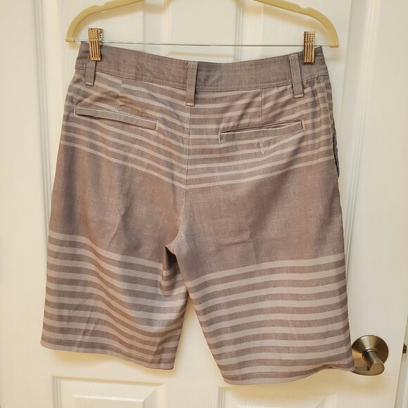 Grey striped Hang Ten shorts Size 30 front & back pockets - Picture 6 of 11